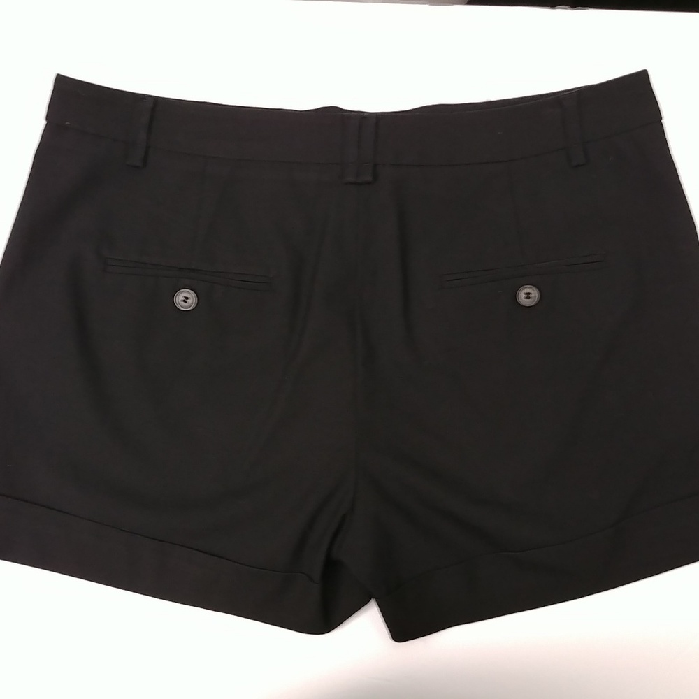 Zara Basic Cuffed Shorts - Picture 2 of 6